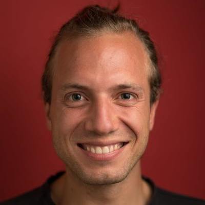 Thumb ticker smiling min