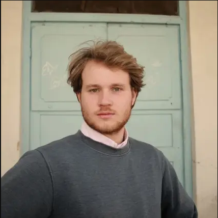 Thumb ticker lg benedict armstrong